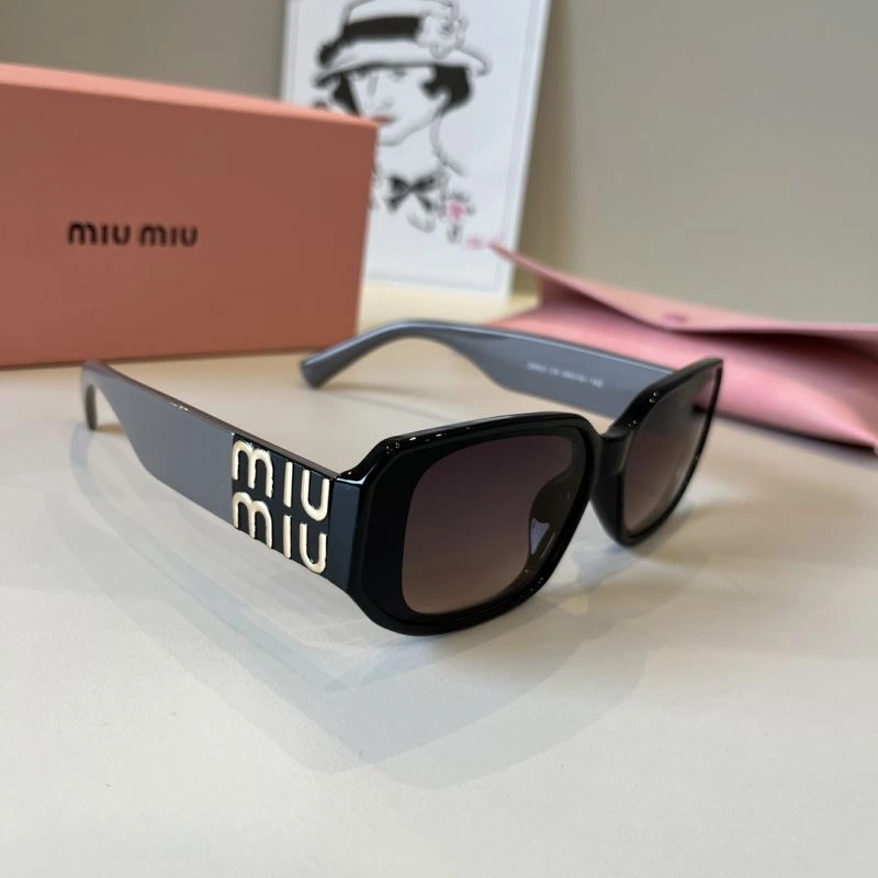 Miu Miu Sunglasses Comfortable 281503