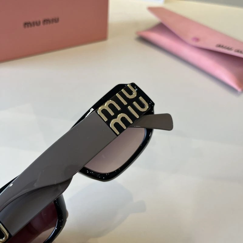 Miu Miu Sunglasses Comfortable 281503