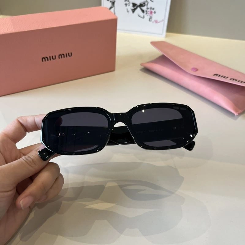 Breathable Miu Miu Sunglasses 281494