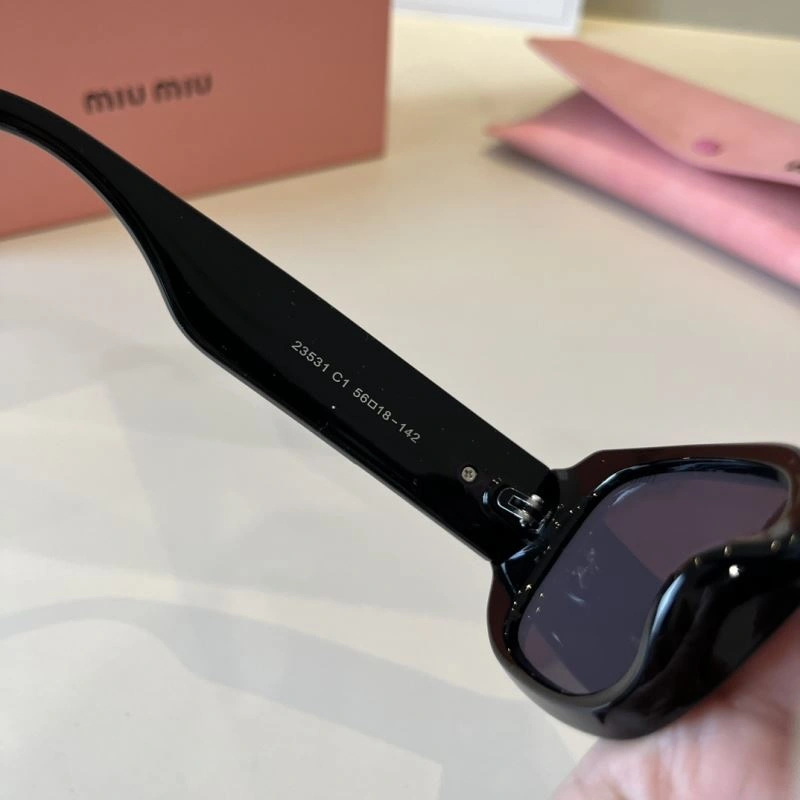 Breathable Miu Miu Sunglasses 281494