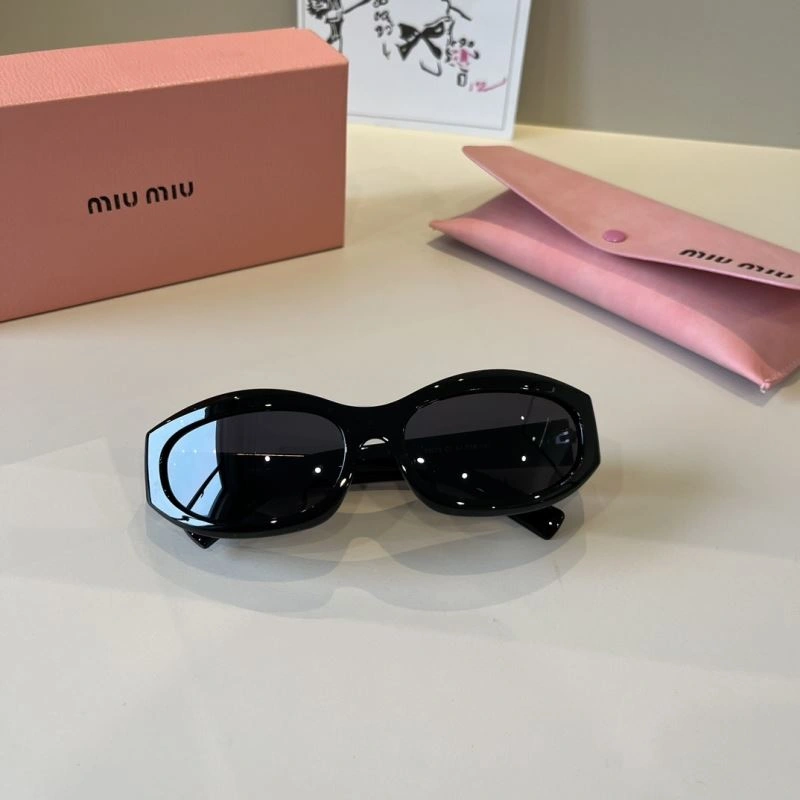 Durable Miu Miu Sunglasses 281484
