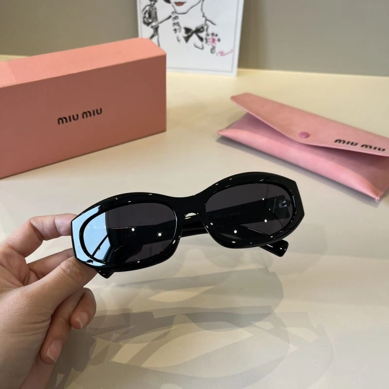 Durable Miu Miu Sunglasses 281484