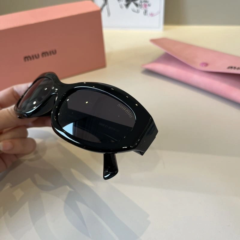 Durable Miu Miu Sunglasses 281484