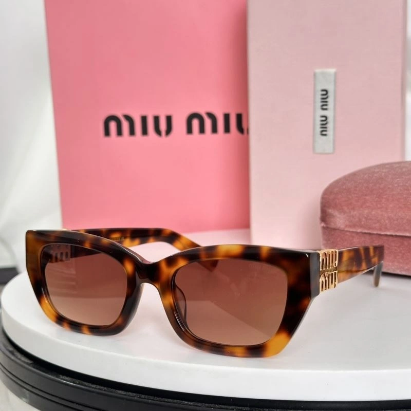 Durable Miu Miu Sunglasses 281713