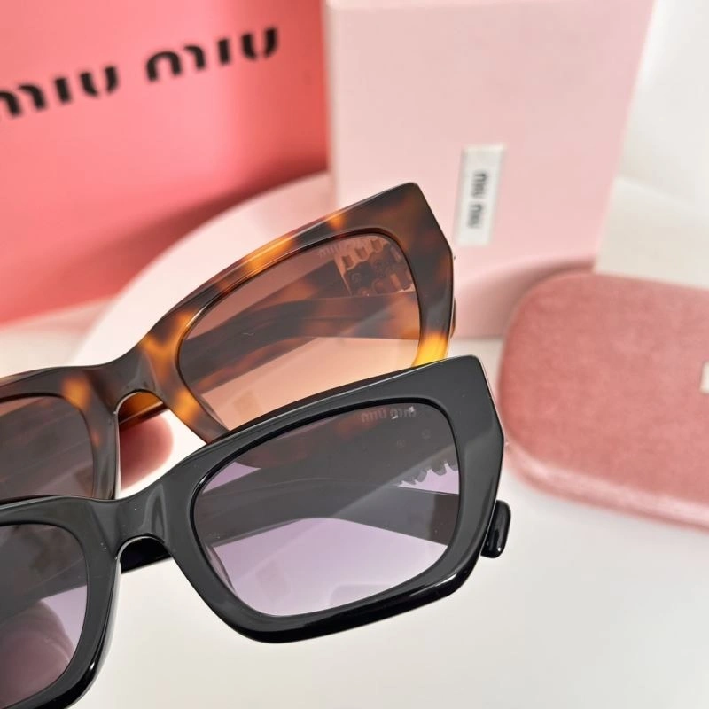 Durable Miu Miu Sunglasses 281713