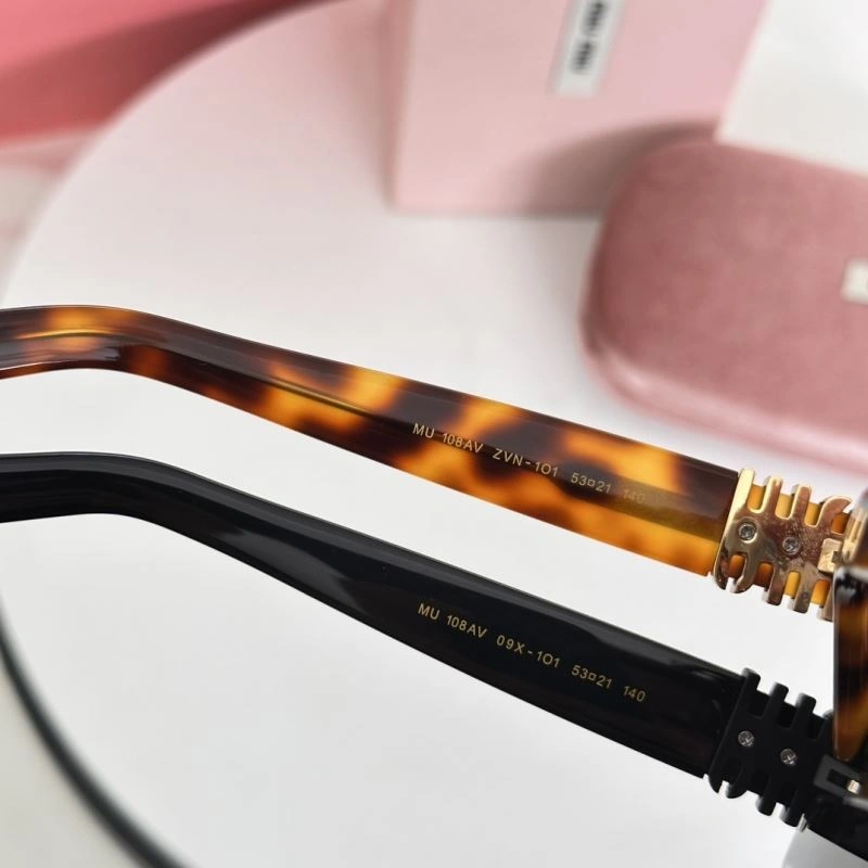 Durable Miu Miu Sunglasses 281713