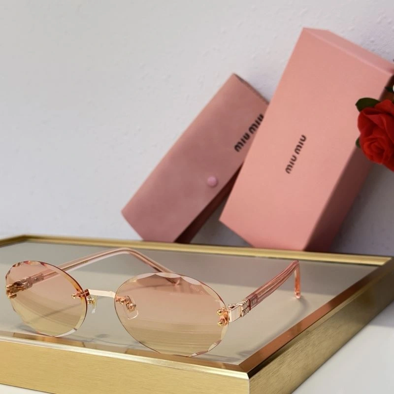 Flexible Miu Miu Sunglasses 281710