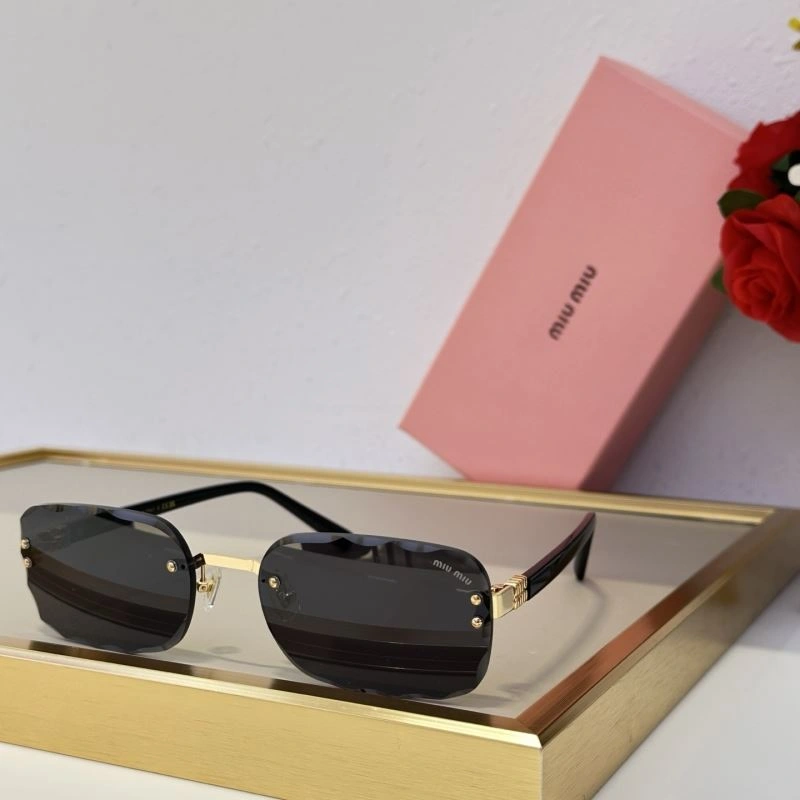 Miu Miu Sunglasses Minimalist 281696