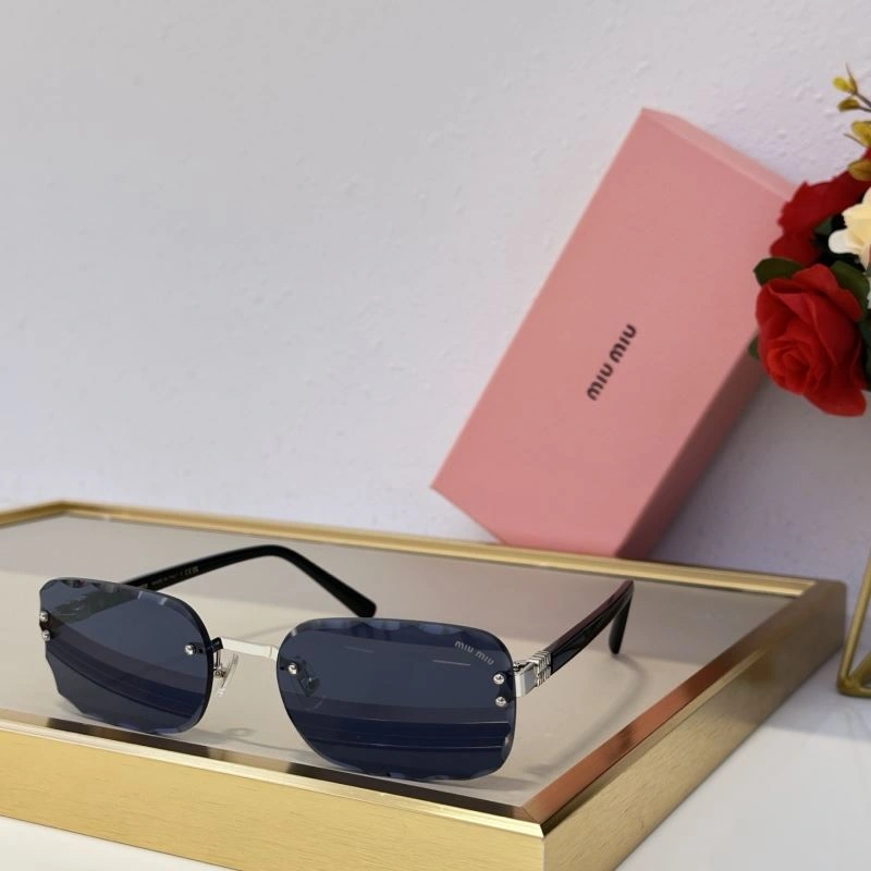 Miu Miu Sunglasses Minimalist 281696