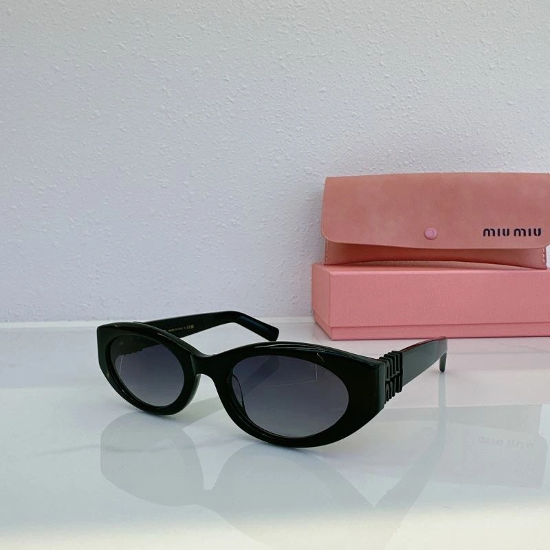 Miu Miu Sunglasses EasyMatch 281709