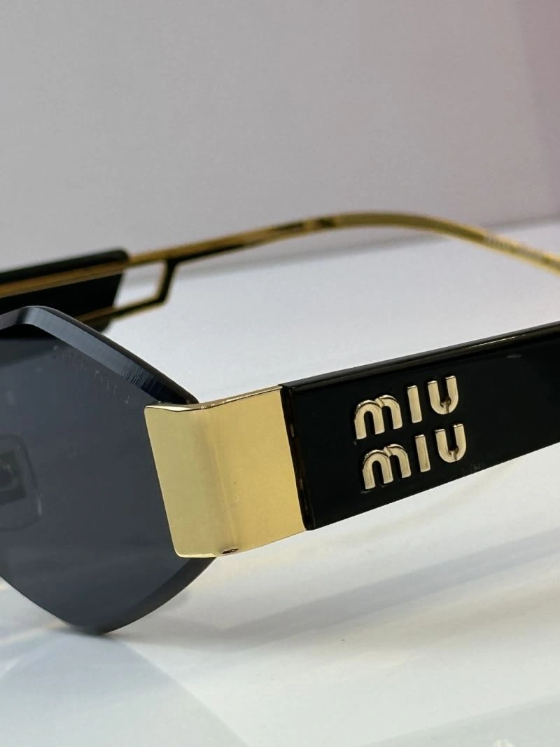 Miu Miu Sunglasses Soft 281687