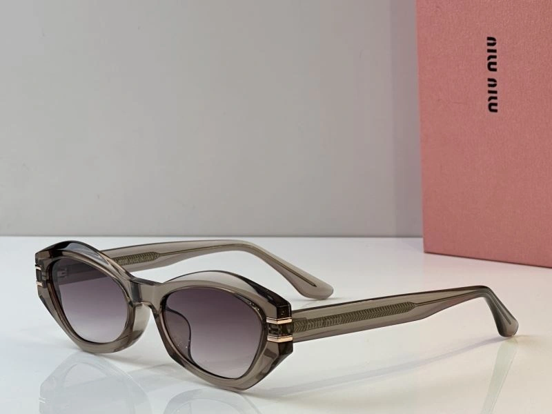 ComfortFit Miu Miu Sunglasses 281704