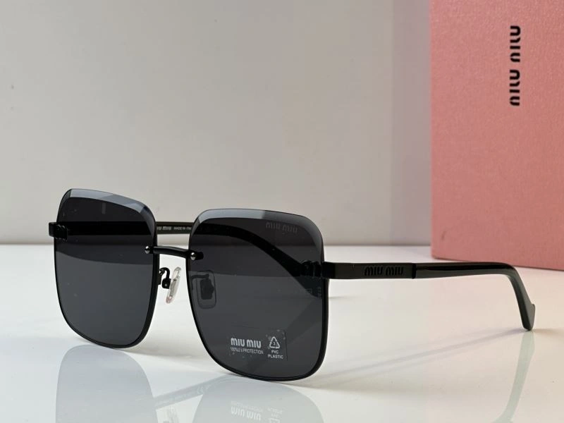 Packable Miu Miu Sunglasses 281708