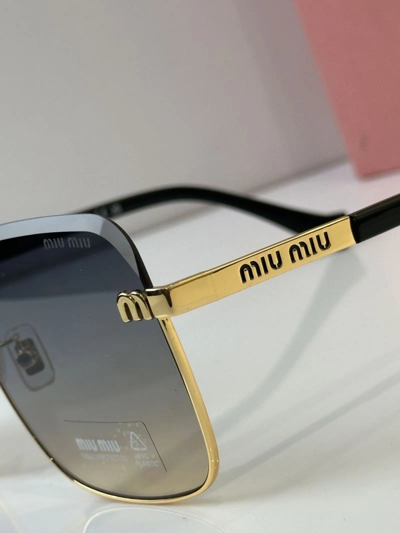 Packable Miu Miu Sunglasses 281708
