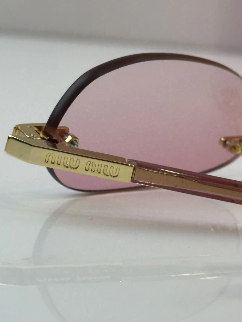 Breathable Miu Miu Sunglasses 281684
