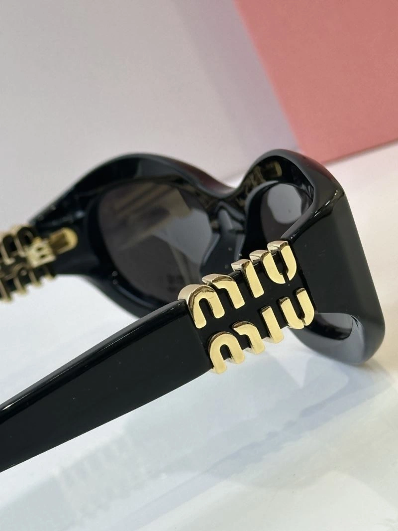 Miu Miu Sunglasses Durable 281683