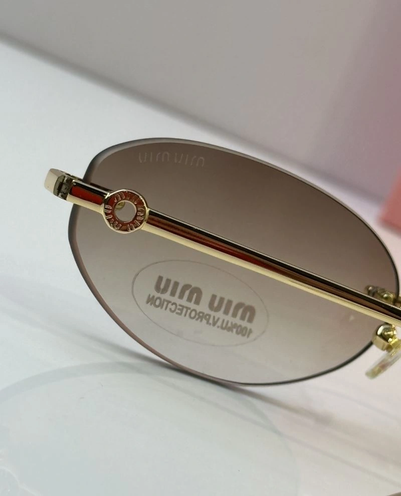 Miu Miu Sunglasses WaterResistant 281681