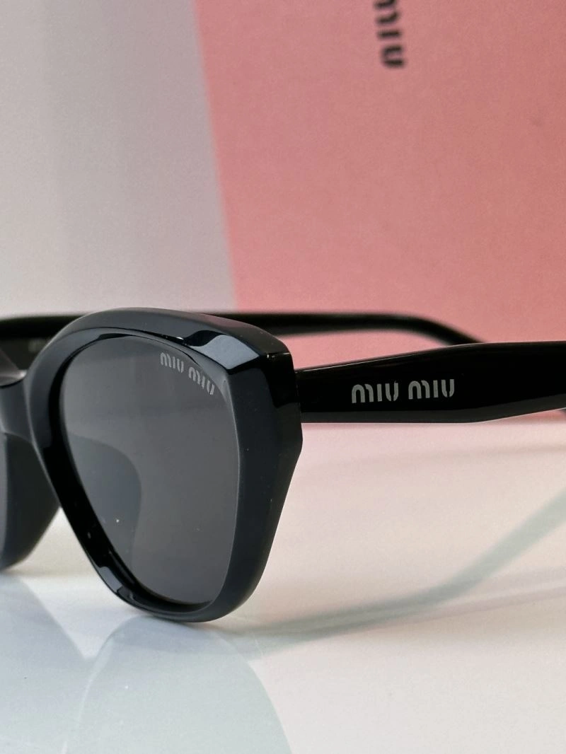 Miu Miu Sunglasses Comfortable 281679