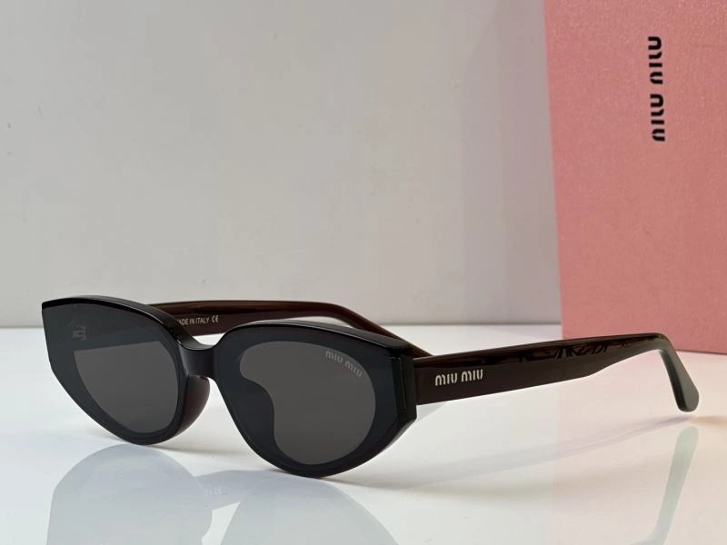 Miu Miu Sunglasses ComfortFit 281677