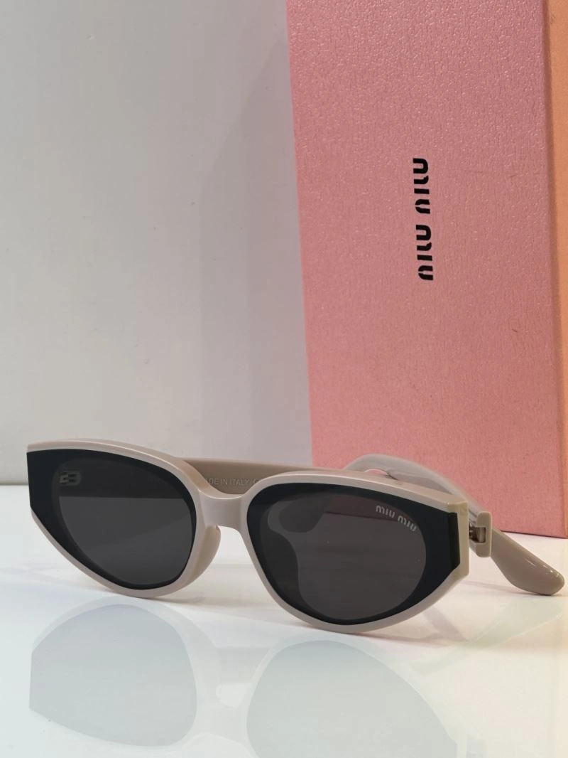 Miu Miu Sunglasses ComfortFit 281677