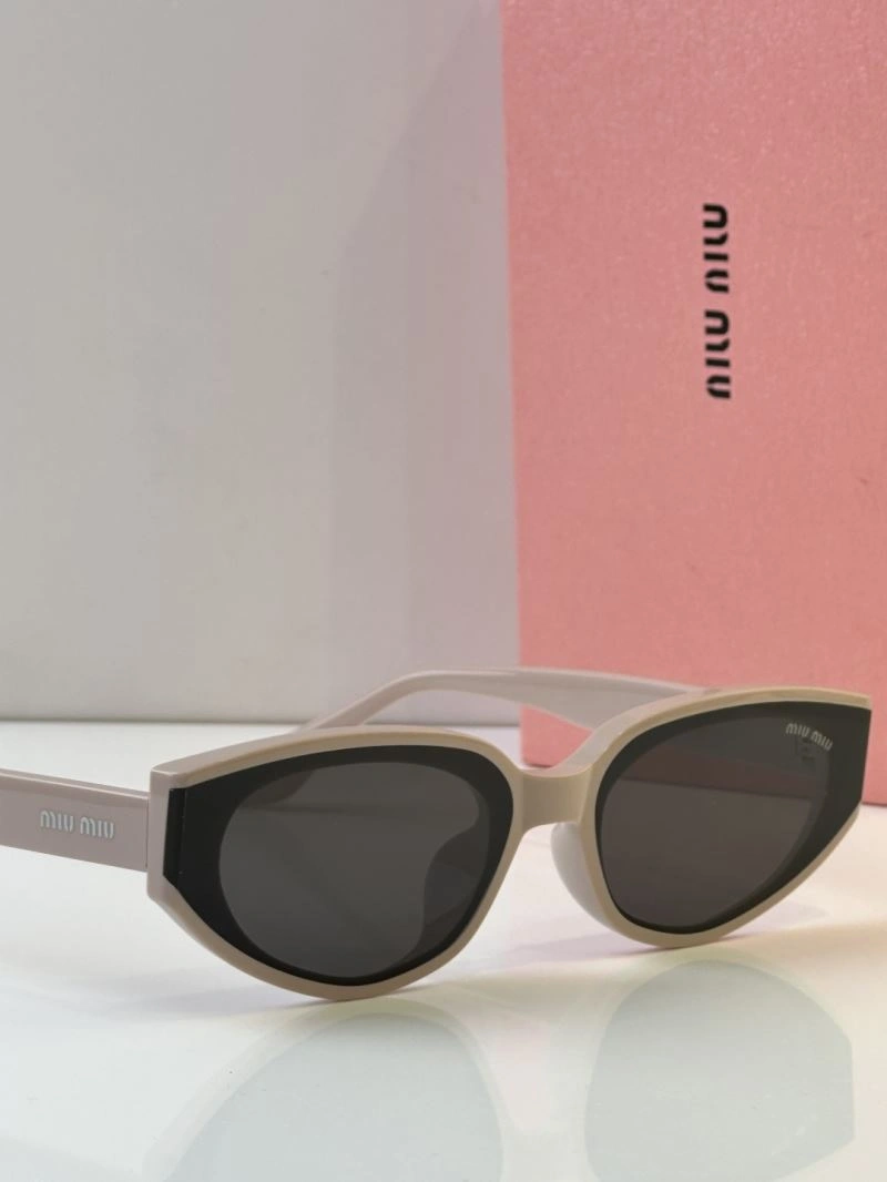 Miu Miu Sunglasses ComfortFit 281677