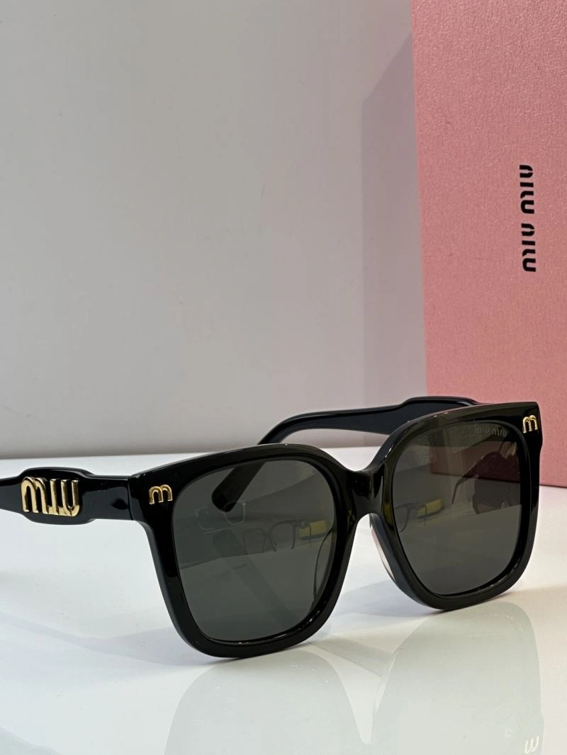 SmoothTexture Miu Miu Sunglasses 281678