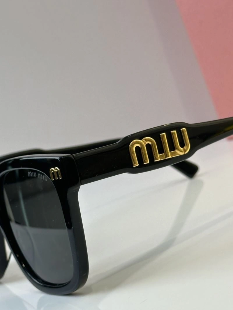 SmoothTexture Miu Miu Sunglasses 281678