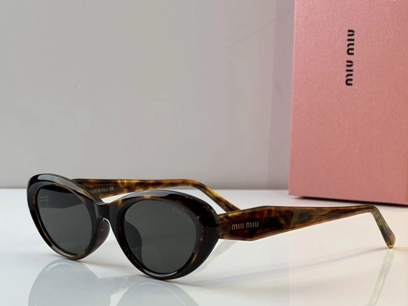 Breathable Miu Miu Sunglasses 281675