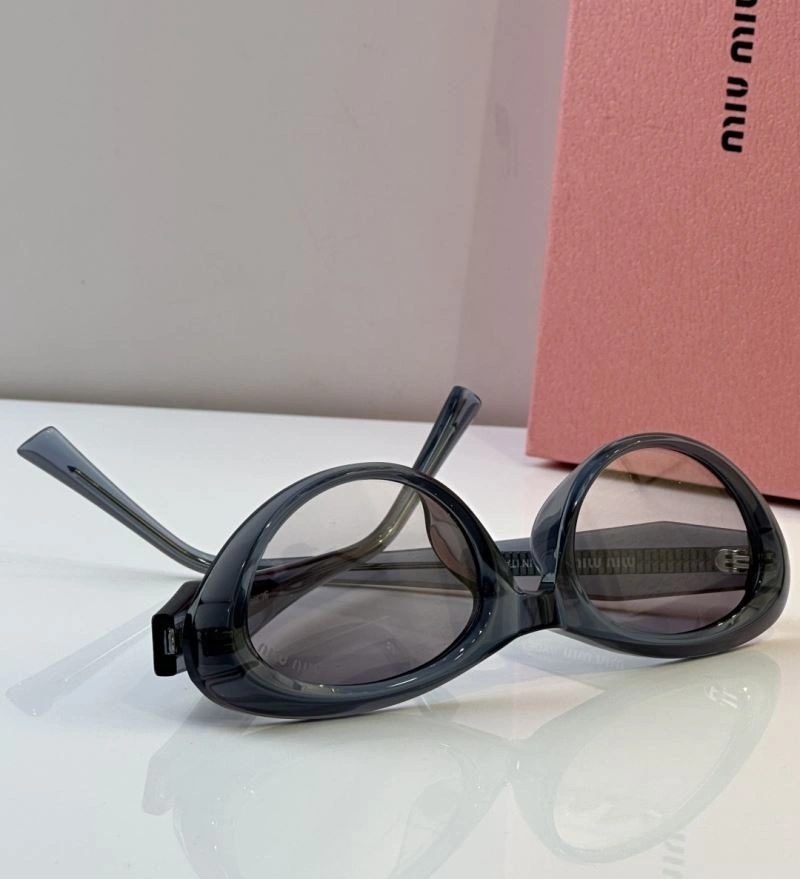 Breathable Miu Miu Sunglasses 281675