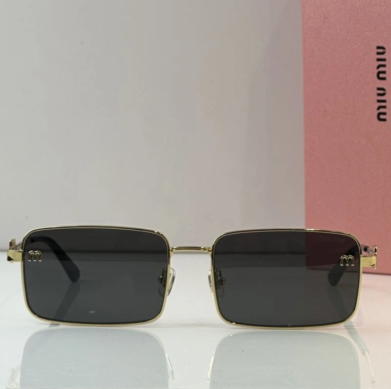 Tailored Miu Miu Sunglasses 281674