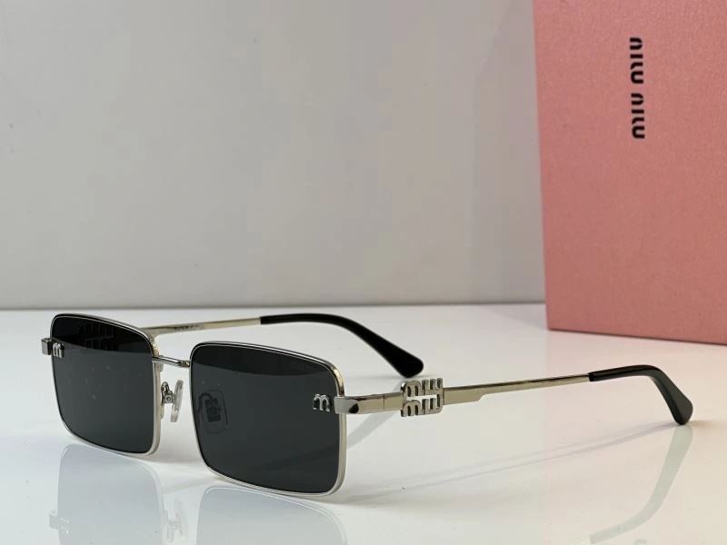 Tailored Miu Miu Sunglasses 281674