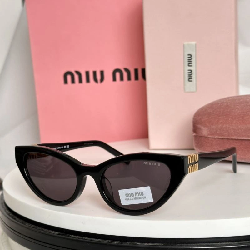 Durable Miu Miu Sunglasses 281646