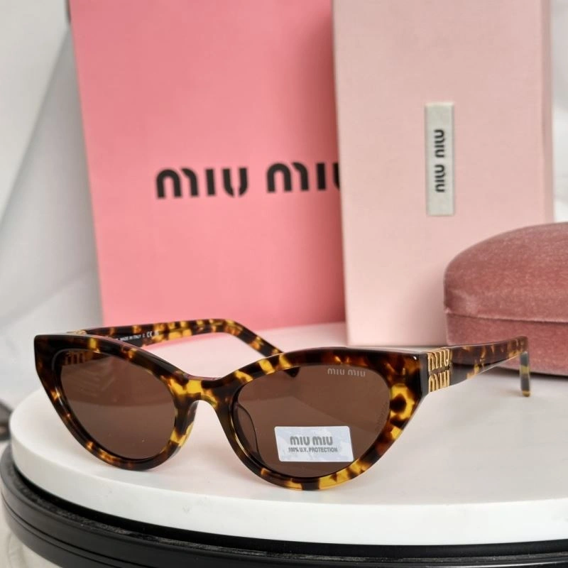 Durable Miu Miu Sunglasses 281646