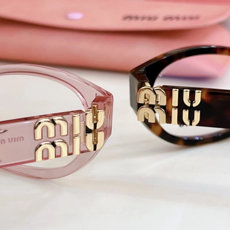 FashionForward Miu Miu Sunglasses 281653