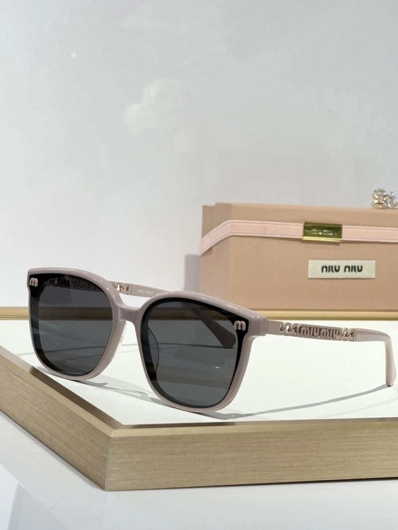 Breathable Miu Miu Sunglasses 281660
