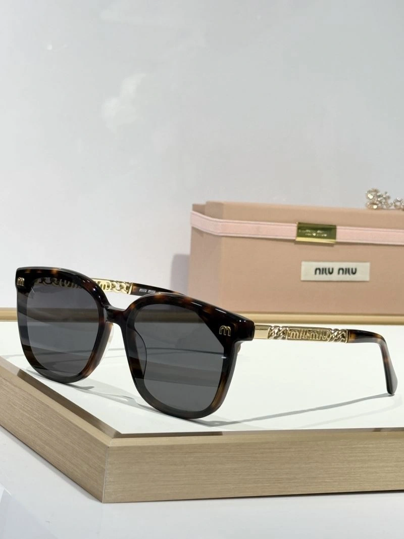 Breathable Miu Miu Sunglasses 281660