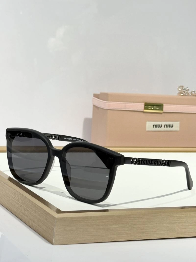 Breathable Miu Miu Sunglasses 281660