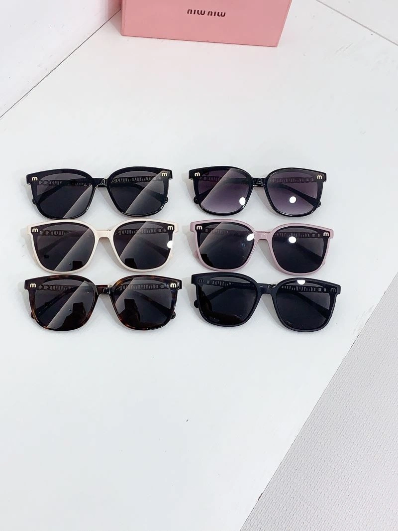 Miu Miu Sunglasses Durable 281663
