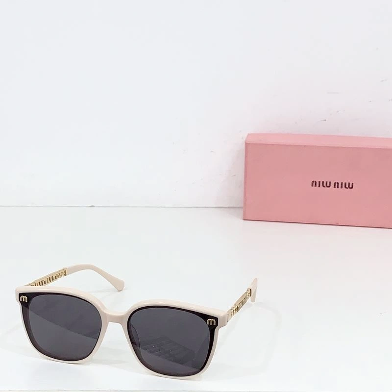 Miu Miu Sunglasses Durable 281663