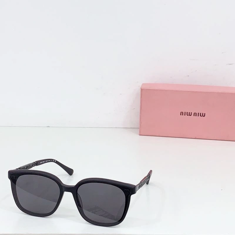 Miu Miu Sunglasses Durable 281663
