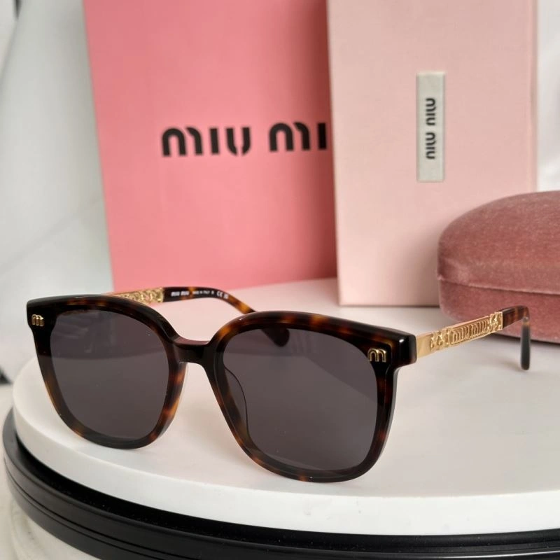 Miu Miu Sunglasses Reliable 281644