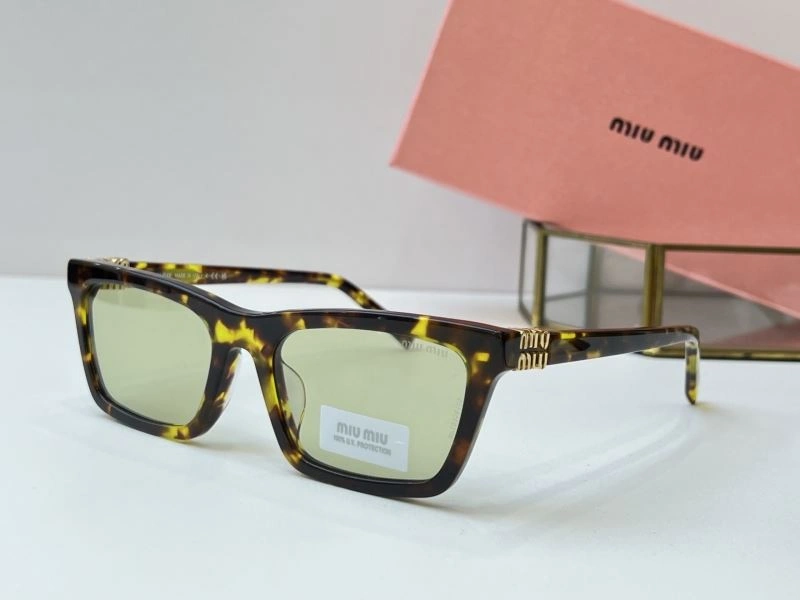 Minimalist Miu Miu Sunglasses 281642