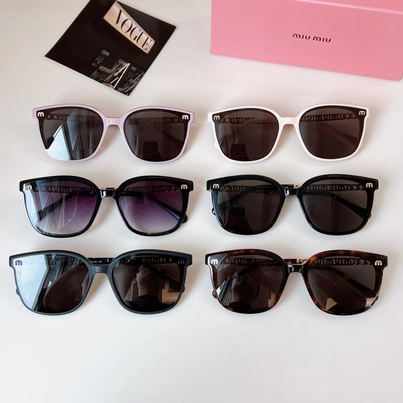 RelaxedFit Miu Miu Sunglasses 281649