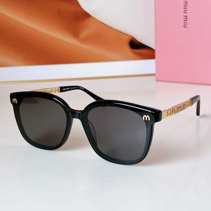 RelaxedFit Miu Miu Sunglasses 281649