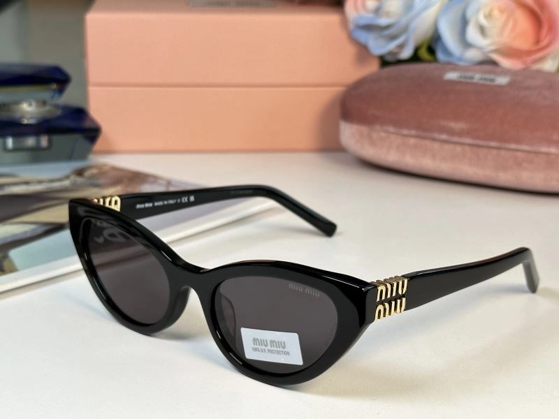 Versatile Miu Miu Sunglasses 281655