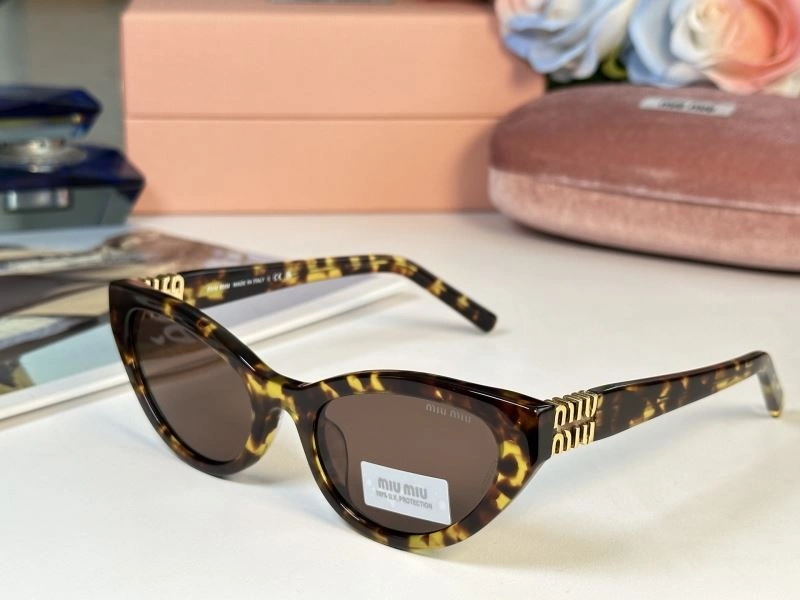 Versatile Miu Miu Sunglasses 281655