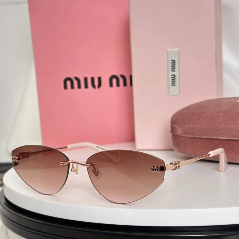 Resilient Miu Miu Sunglasses 281640