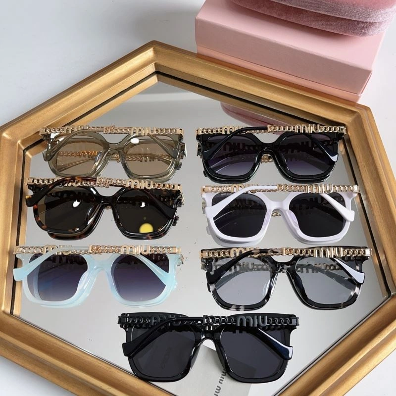 Miu Miu Sunglasses Unisex 281636