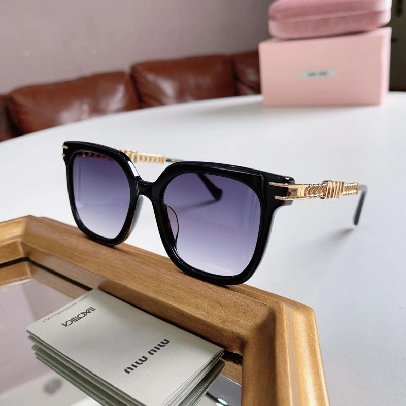 Miu Miu Sunglasses Unisex 281636