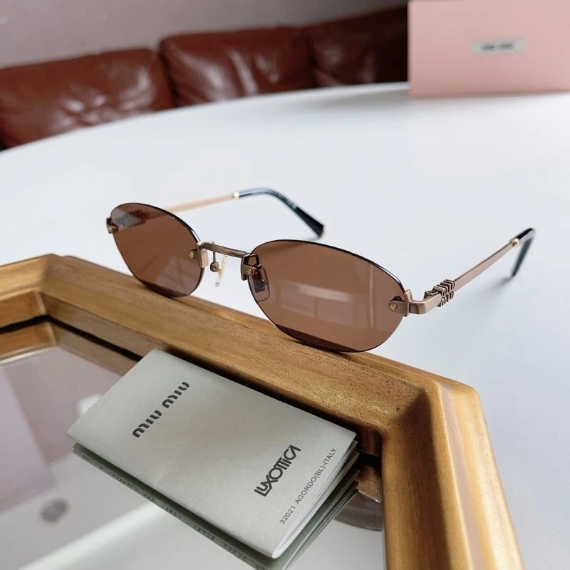 Miu Miu Sunglasses Snug 281633